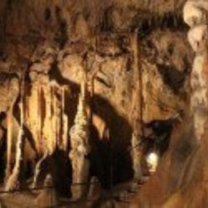 Szent István-cseppkőbarlang